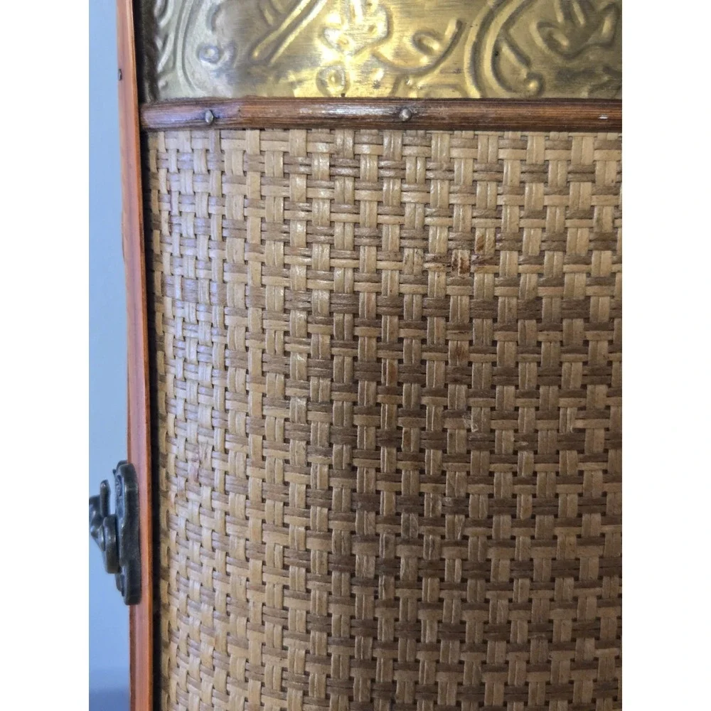 Vintage Asian Style Woven Wicker Treasure Chest Box.
